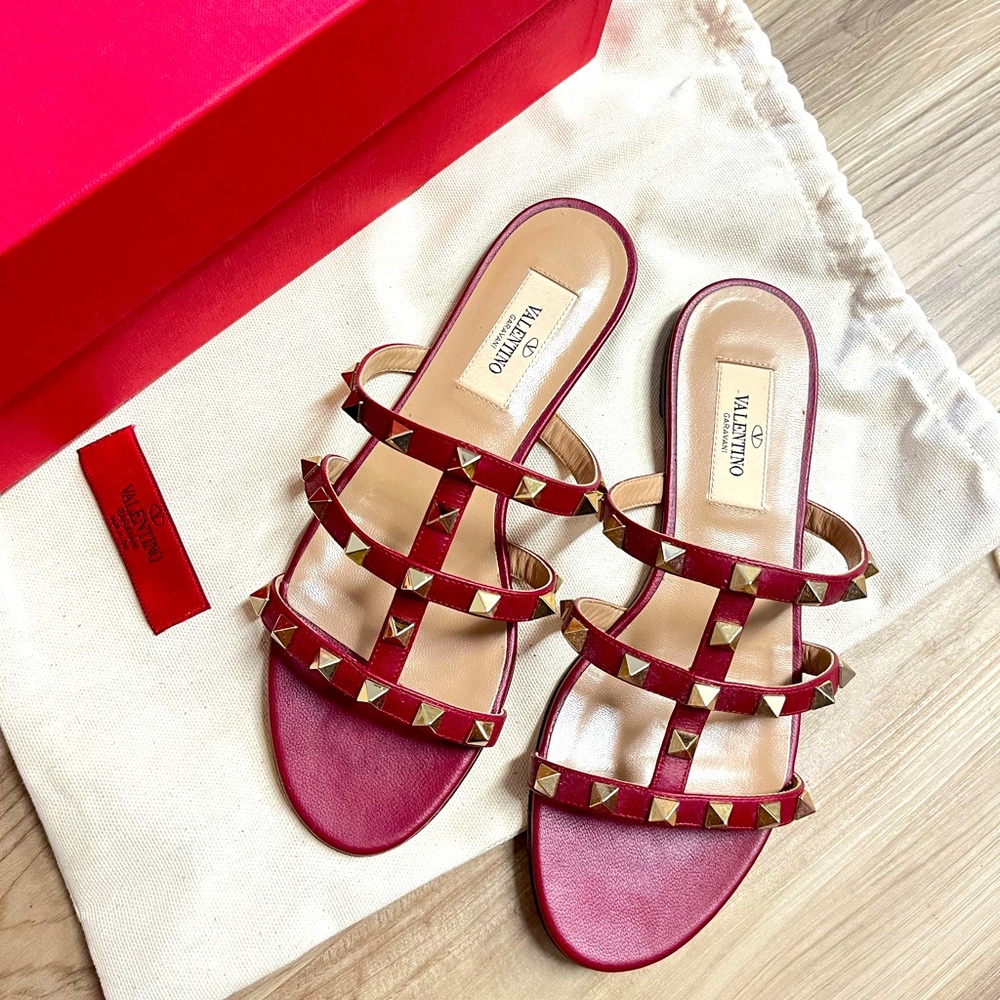 Valentino slide size 35 with dust bag and box